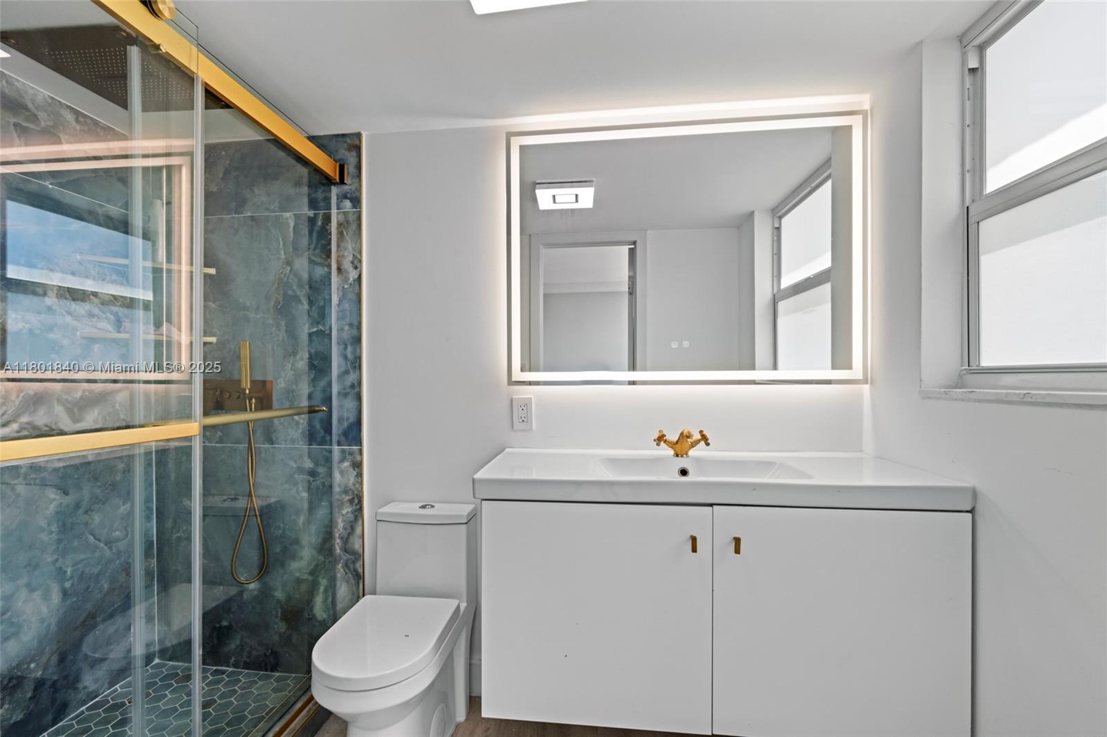 137 Golden Isles Dr #305, Hallandale Beach, Florida image 17