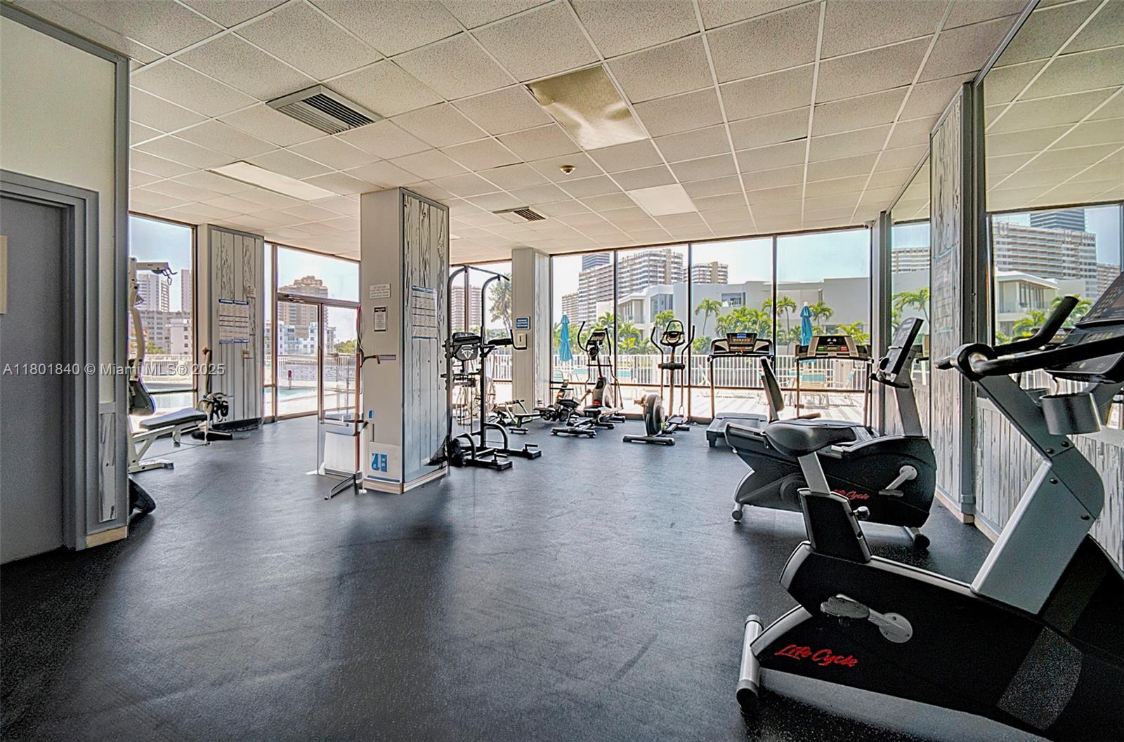 137 Golden Isles Dr #305, Hallandale Beach, Florida image 22