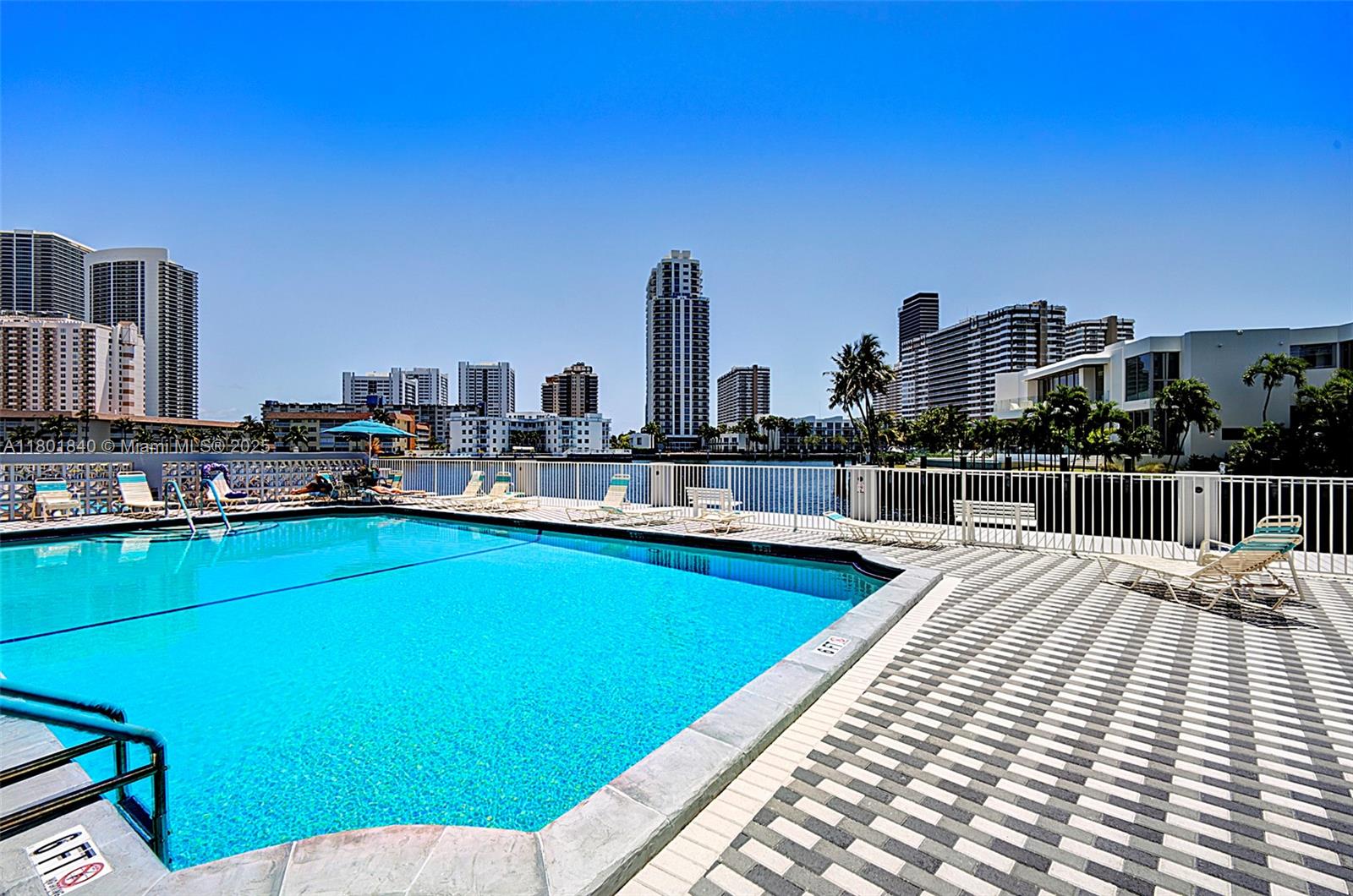 137 Golden Isles Dr #305, Hallandale Beach, Florida image 23