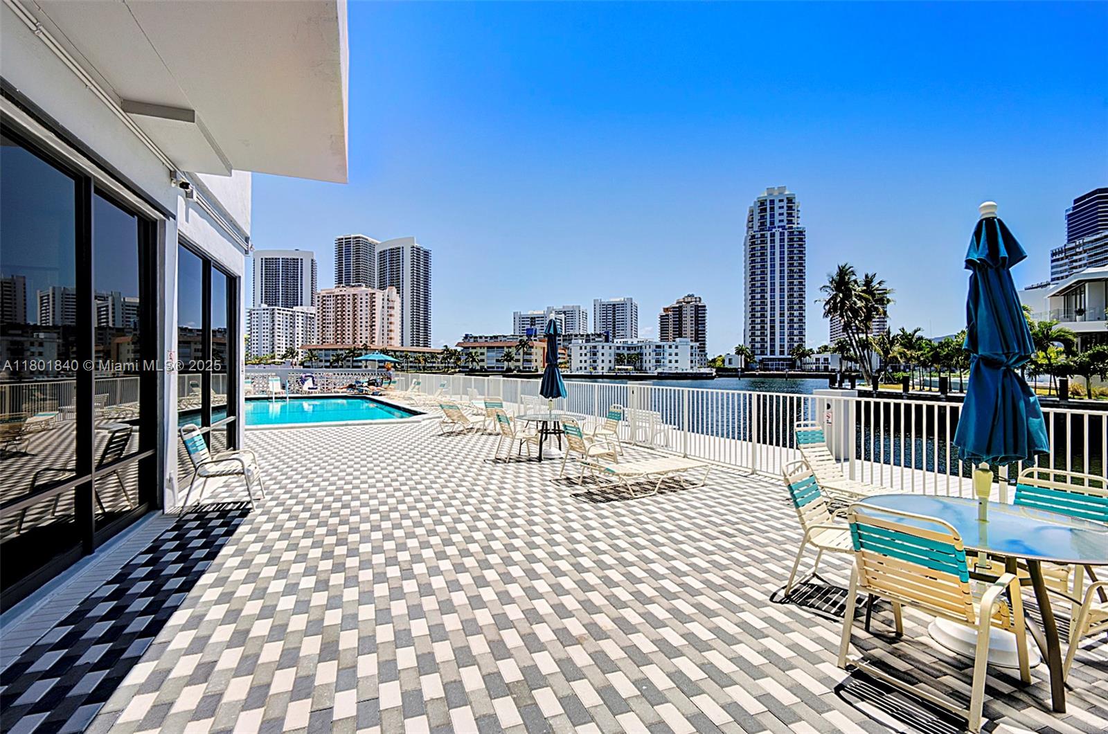 137 Golden Isles Dr #305, Hallandale Beach, Florida image 24