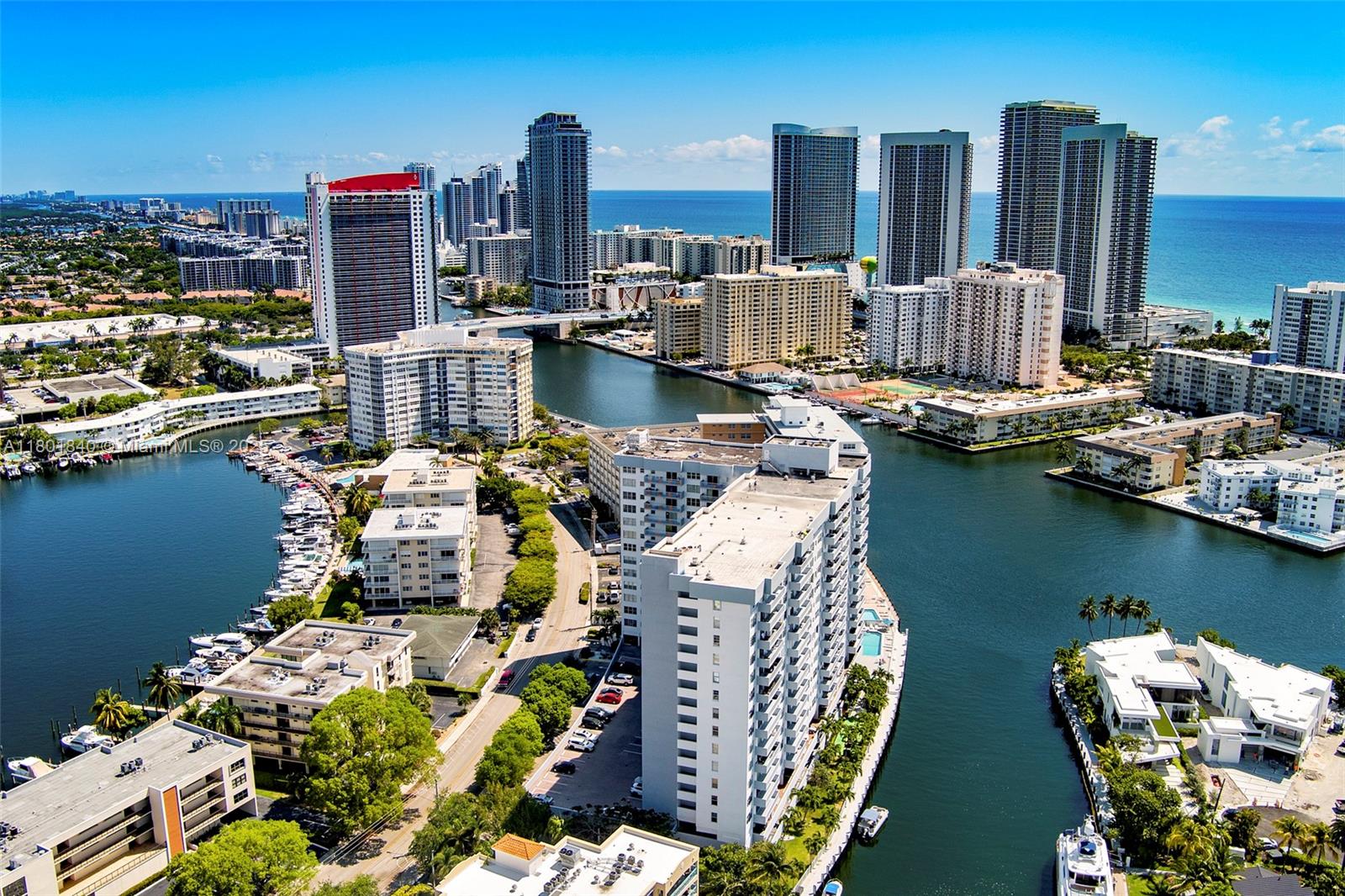 137 Golden Isles Dr #305, Hallandale Beach, Florida image 25