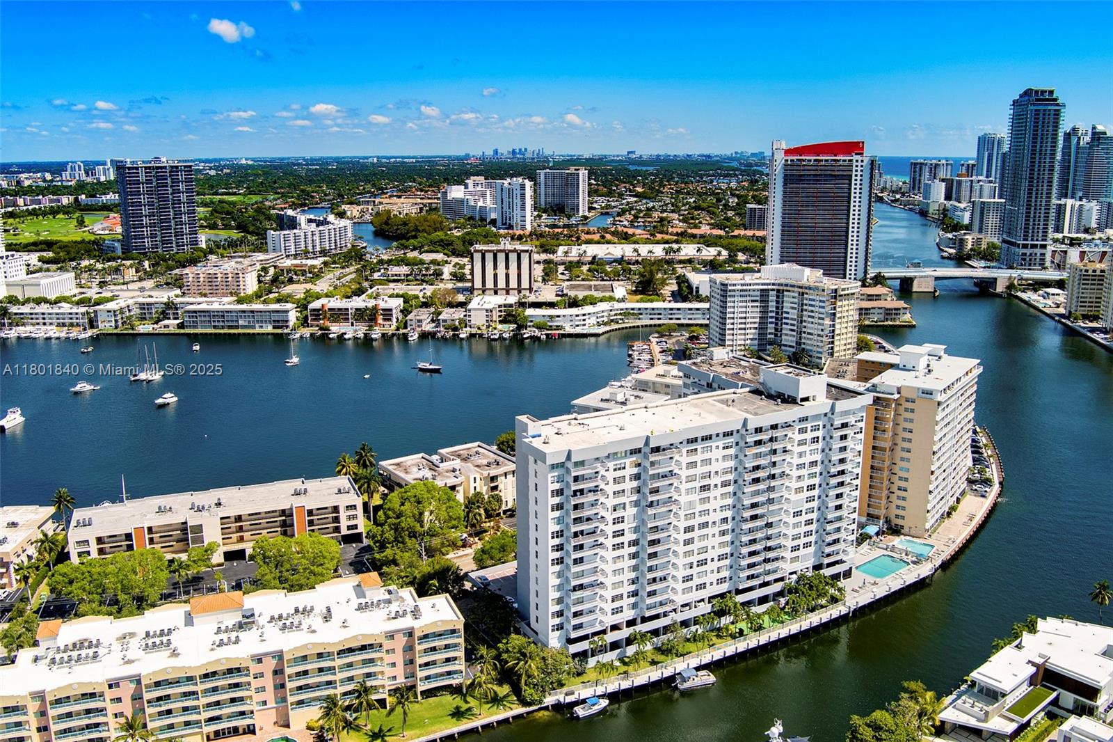 137 Golden Isles Dr #305, Hallandale Beach, Florida image 26