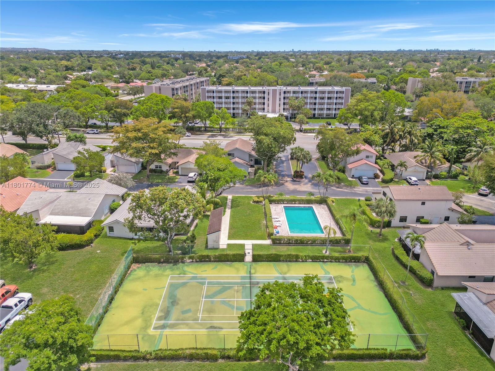 1253 Spring Cir Dr, Coral Springs, Florida image 48