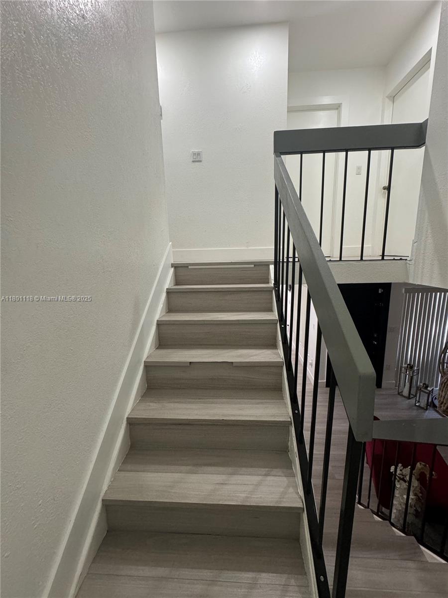 8098 NW 99th Ter, Hialeah Gardens, Florida image 25