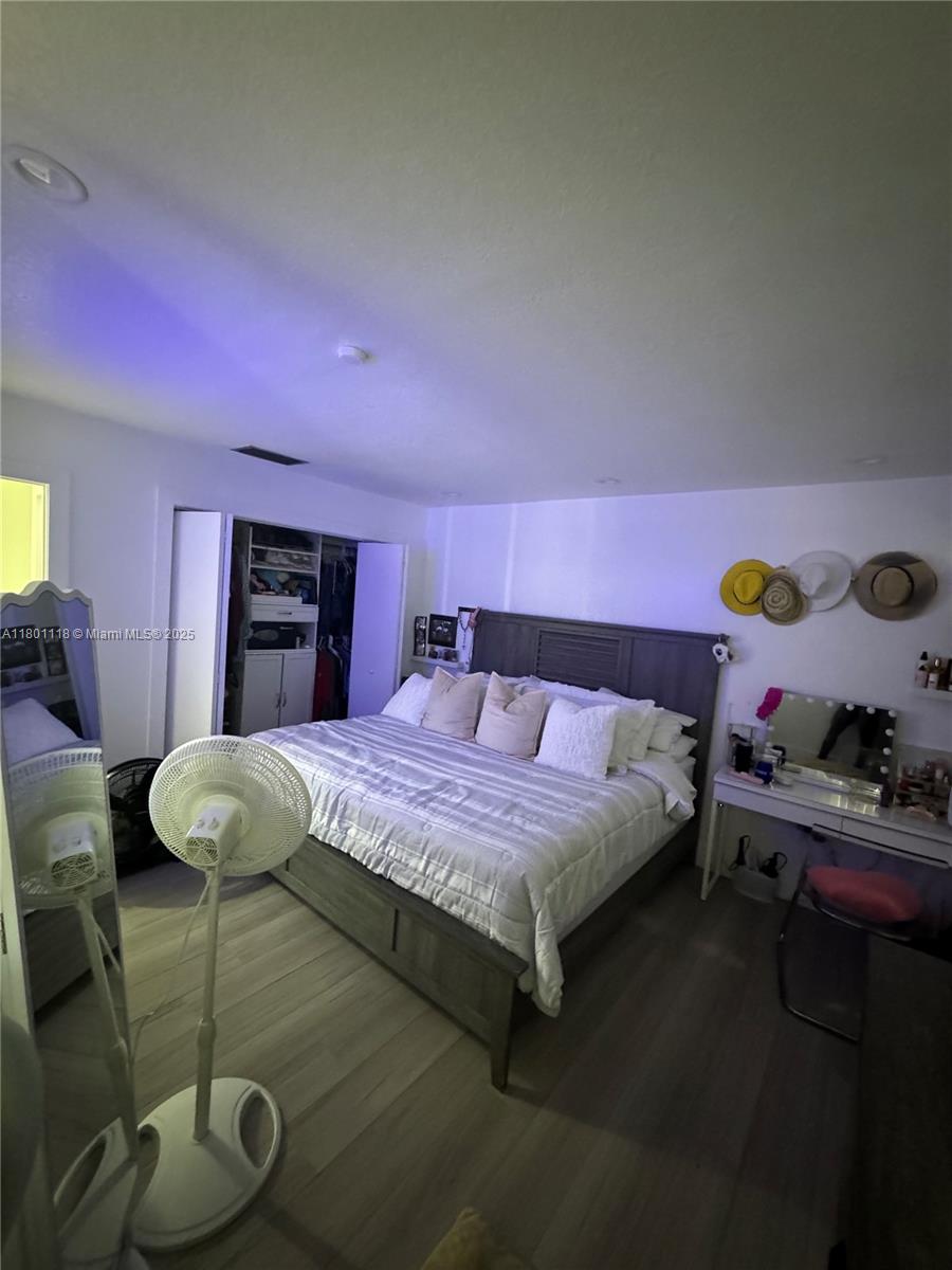8098 NW 99th Ter, Hialeah Gardens, Florida image 43