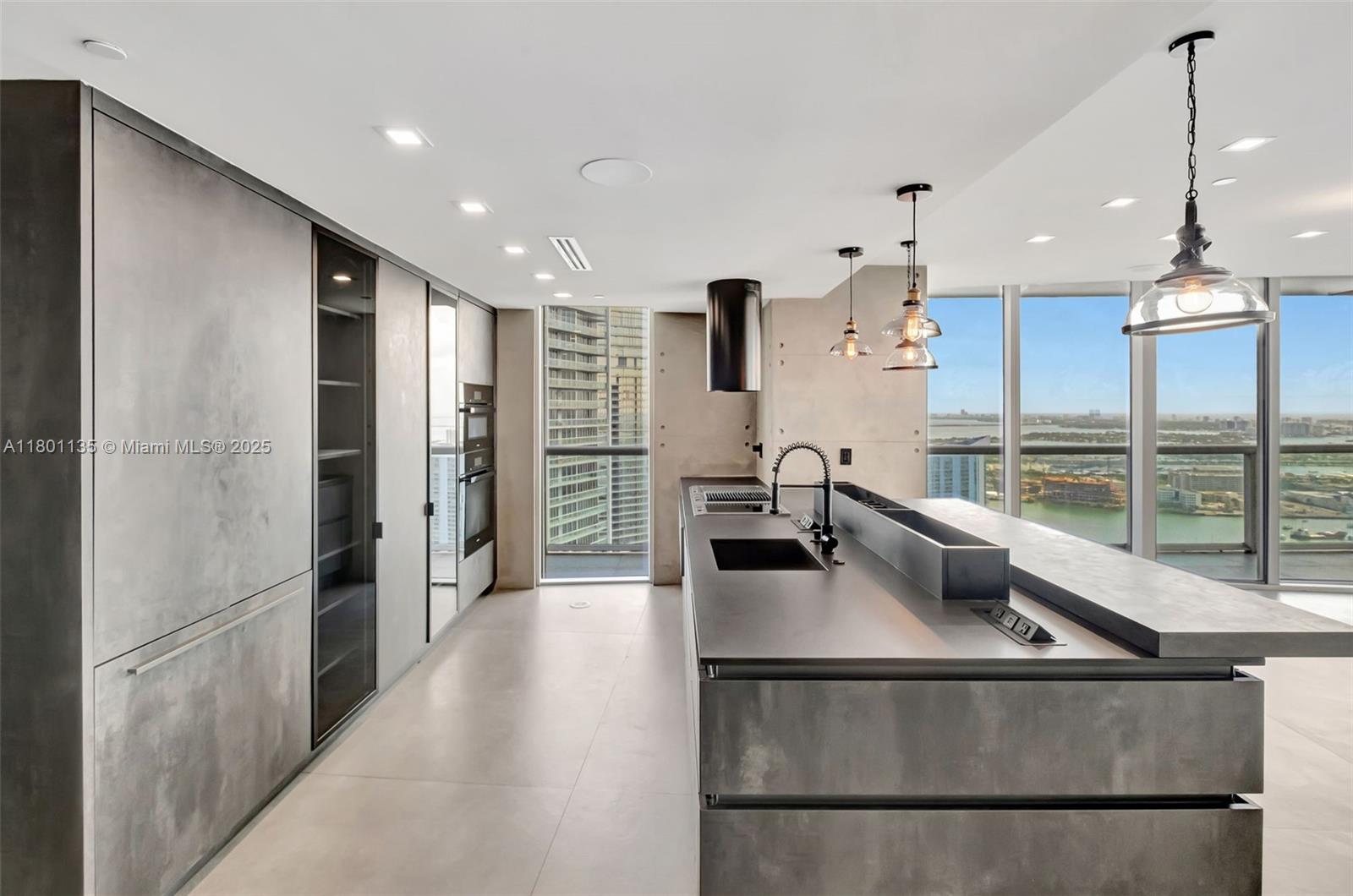 495 Brickell Ave #5202, Miami FL 33131