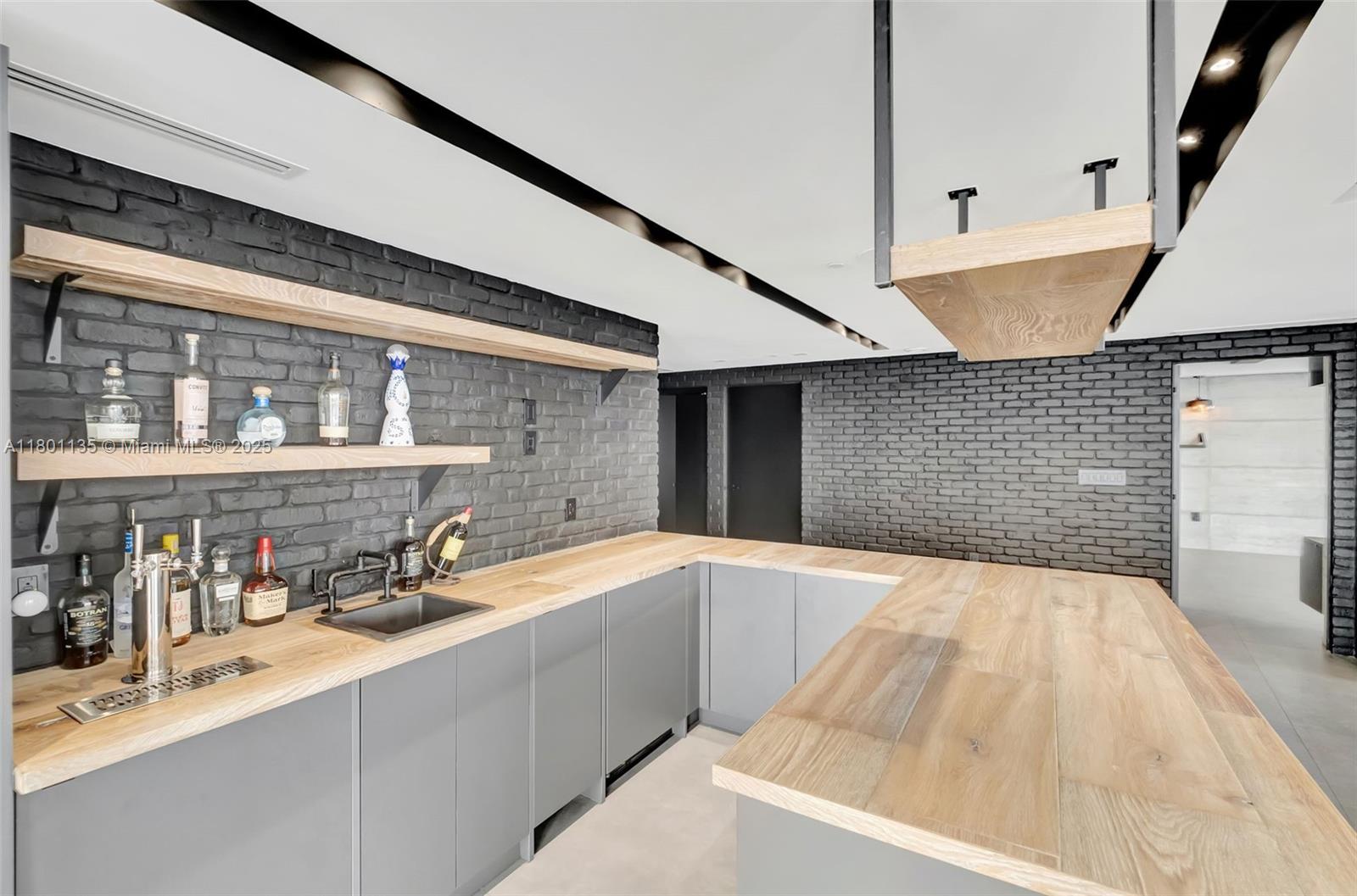 495 Brickell Ave #5202, Miami FL 33131