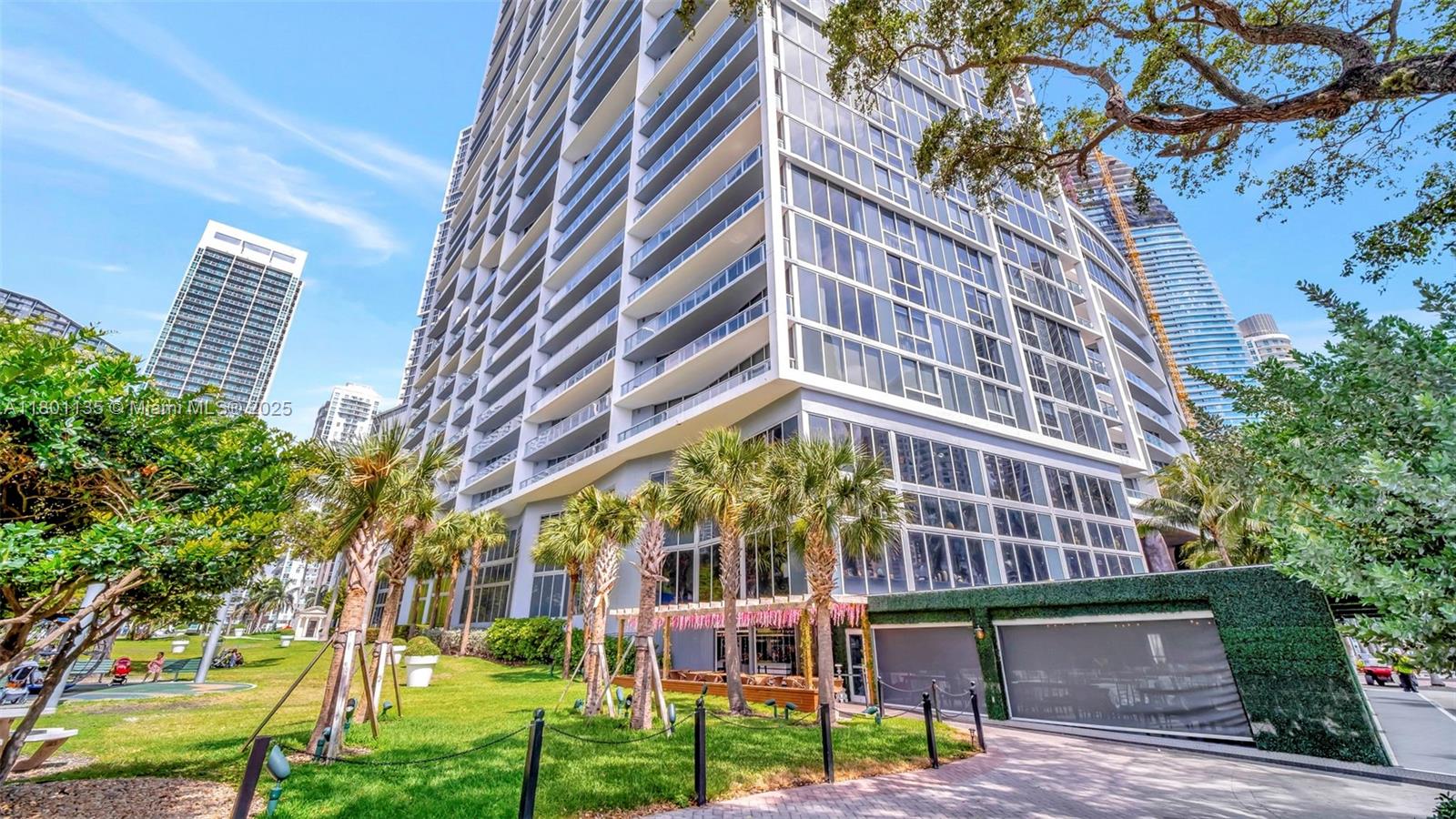 495 Brickell Ave #5202, Miami FL 33131