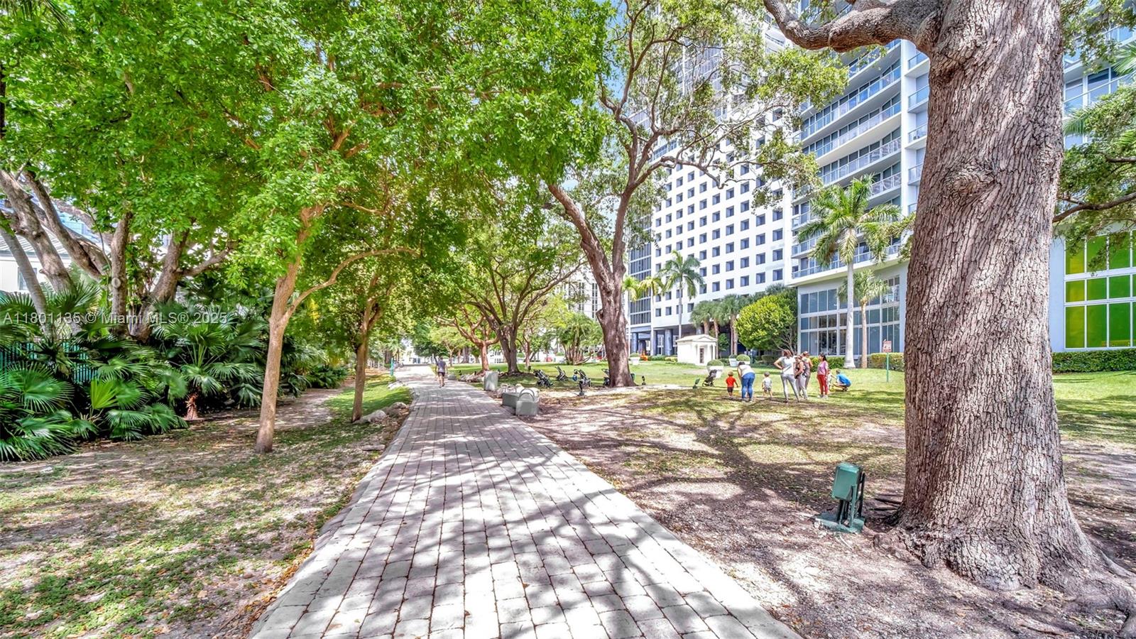495 Brickell Ave #5202, Miami FL 33131