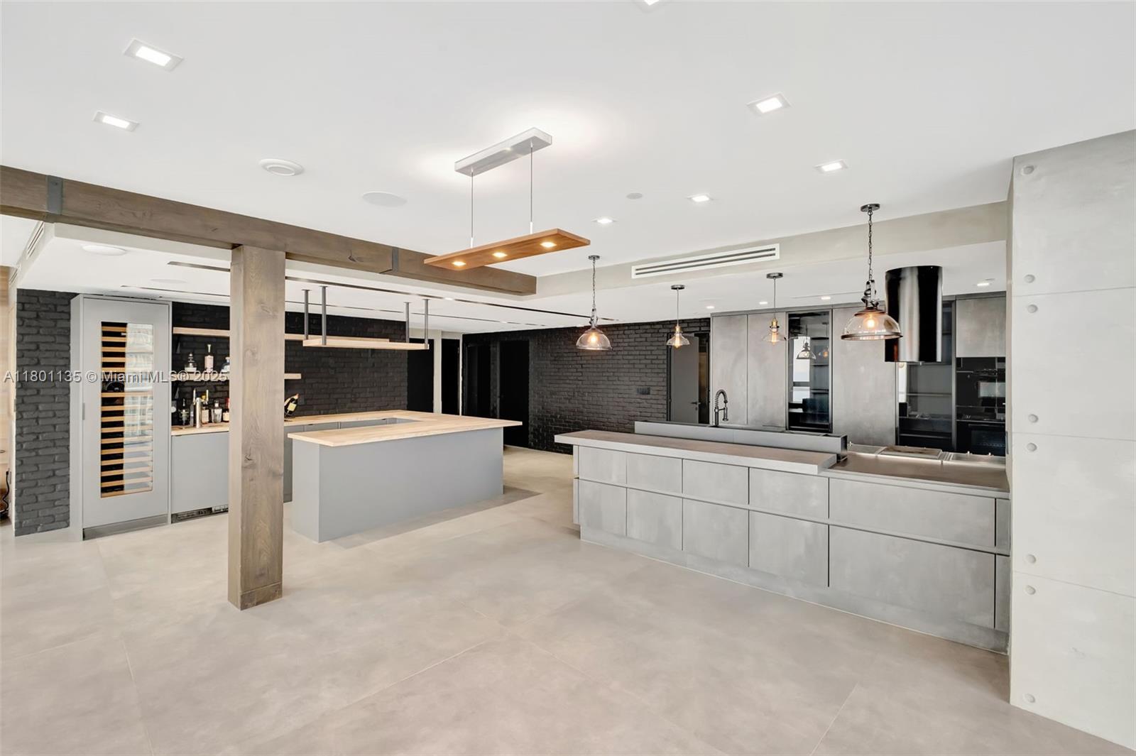 495 Brickell Ave #5202, Miami FL 33131