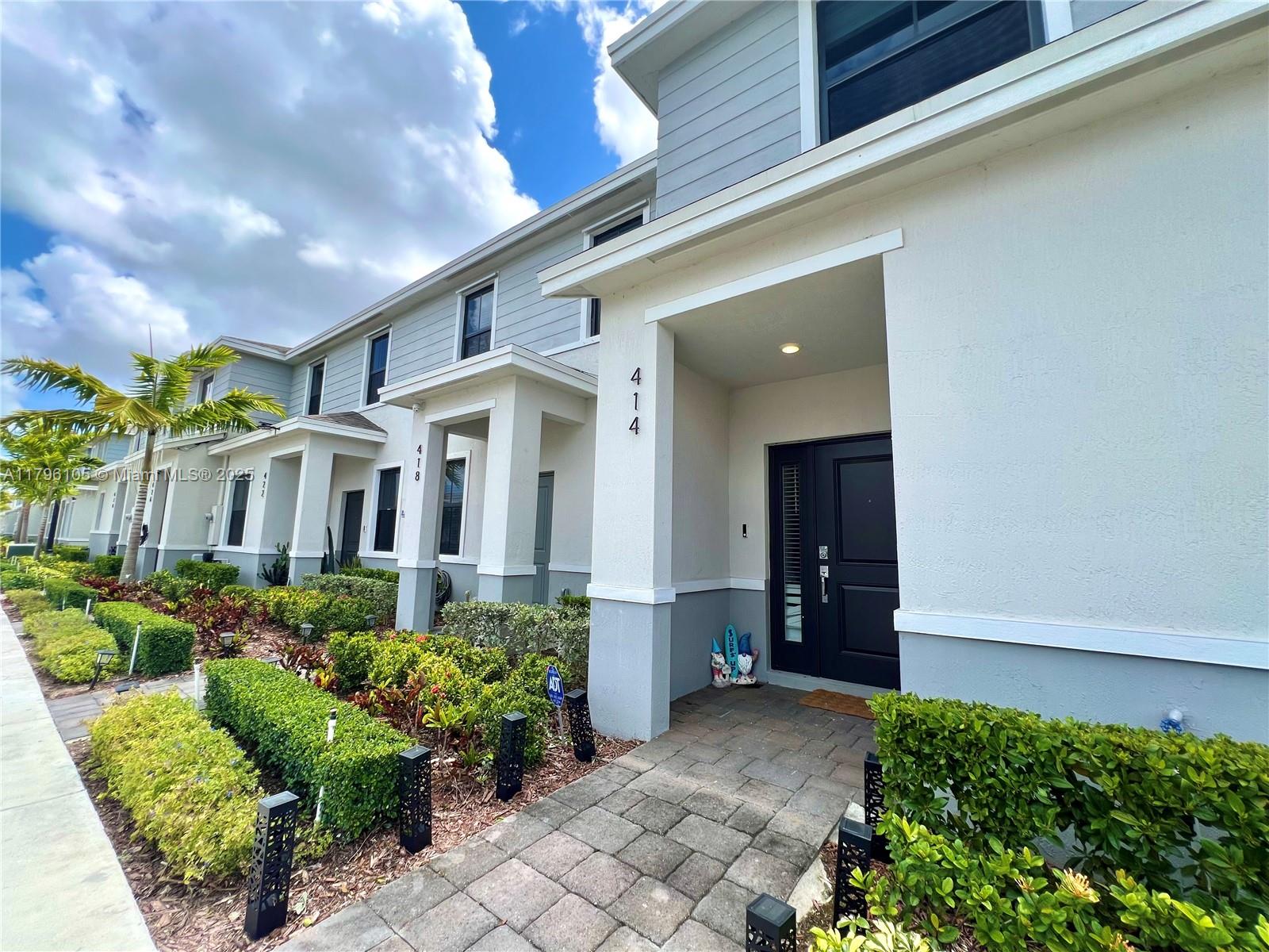 414 NE 12th St, Florida City, Florida image 4