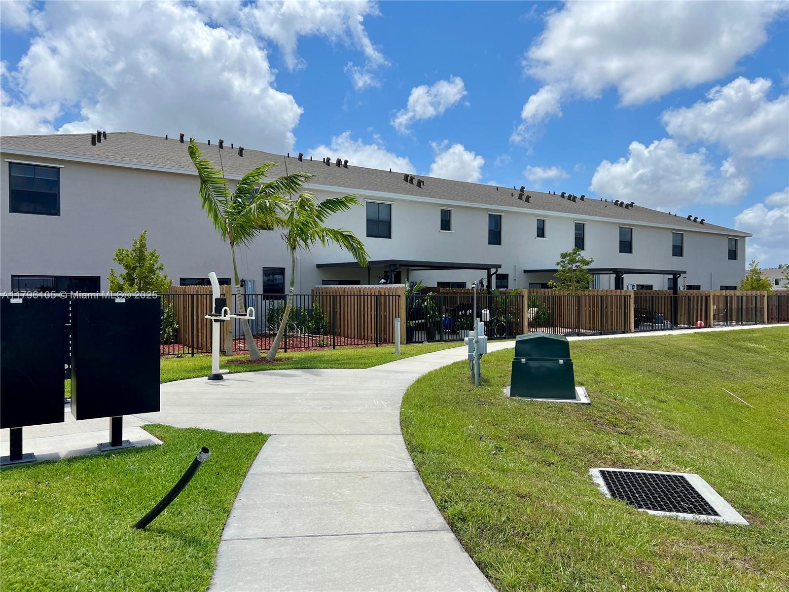 414 NE 12th St, Florida City, Florida image 50