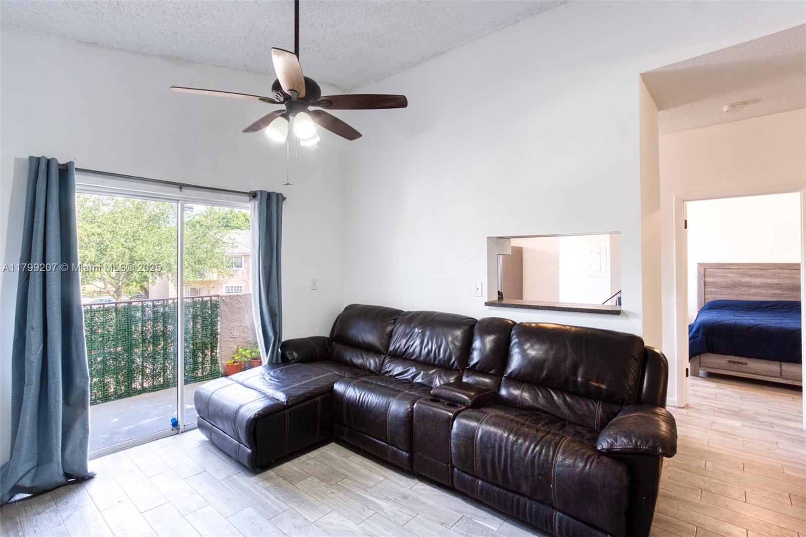 2301 NW 96th Ter #16C, Pembroke Pines, Florida image 2