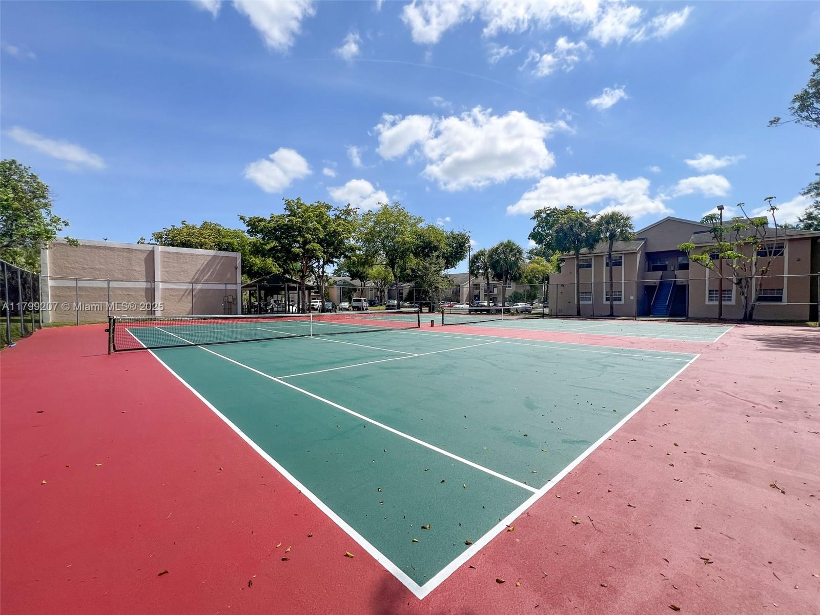 2301 NW 96th Ter #16C, Pembroke Pines, Florida image 23