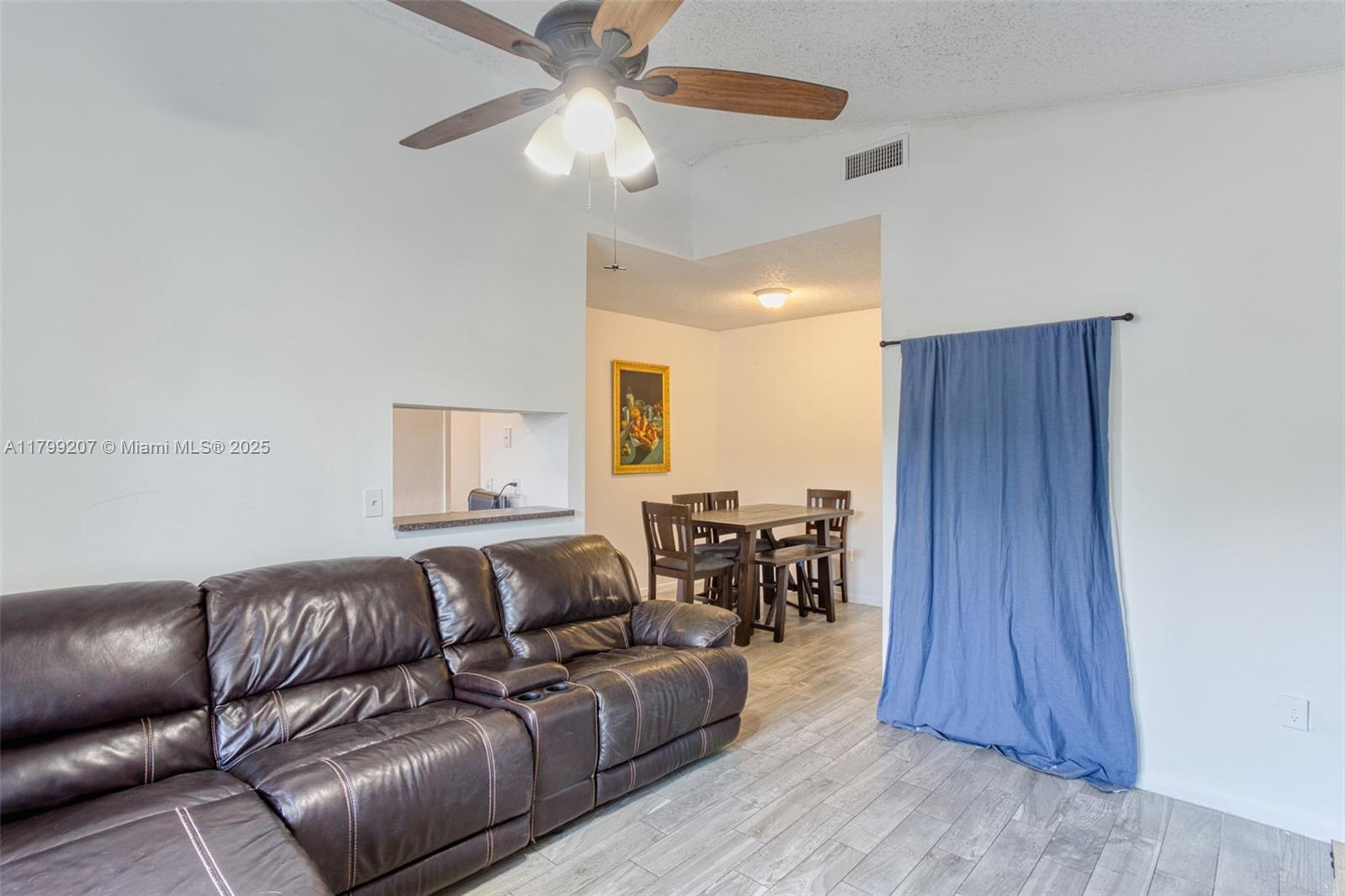 2301 NW 96th Ter #16C, Pembroke Pines, Florida image 3