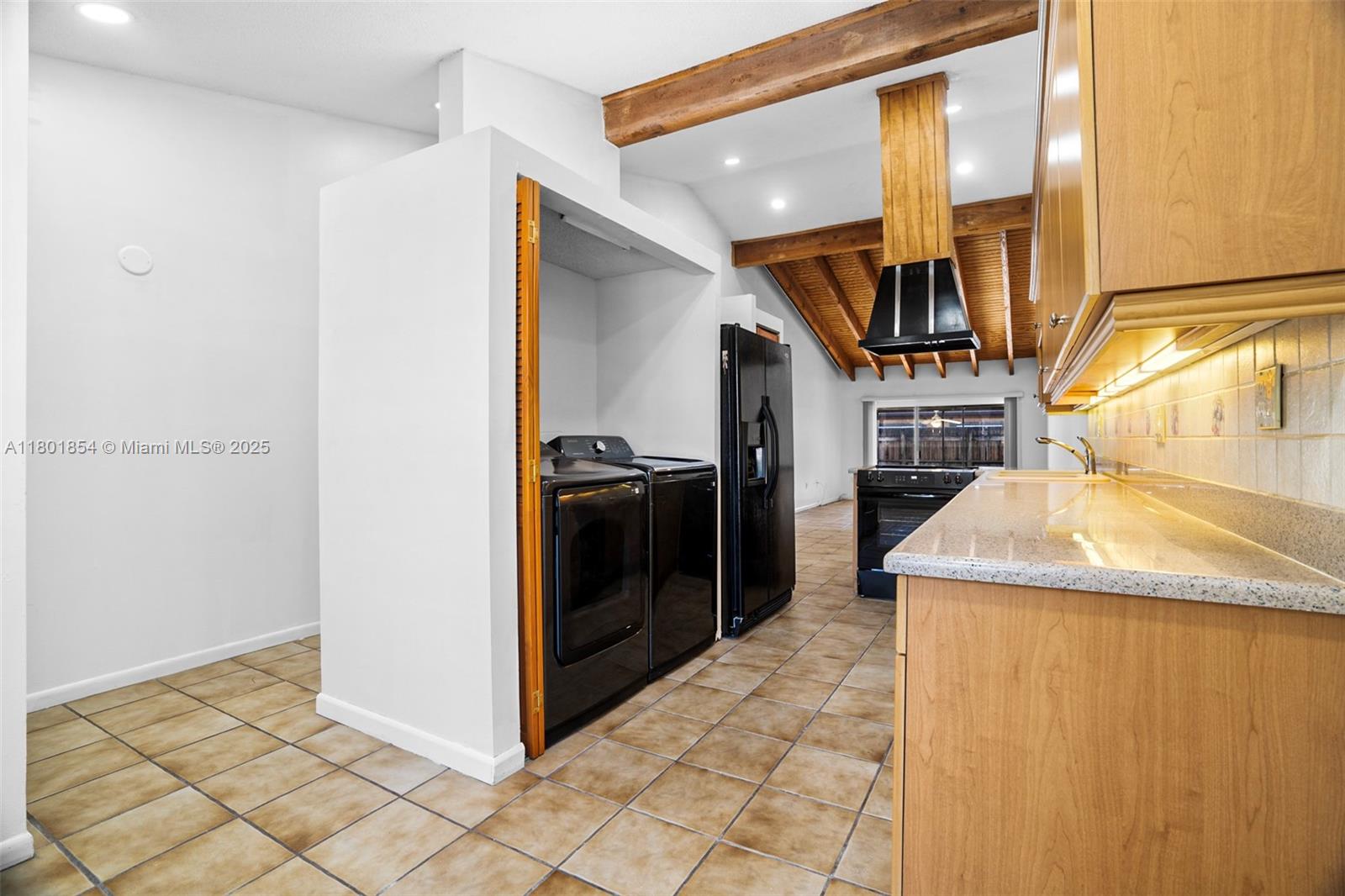 10300 Laurel Court, Pembroke Pines, Florida image 17