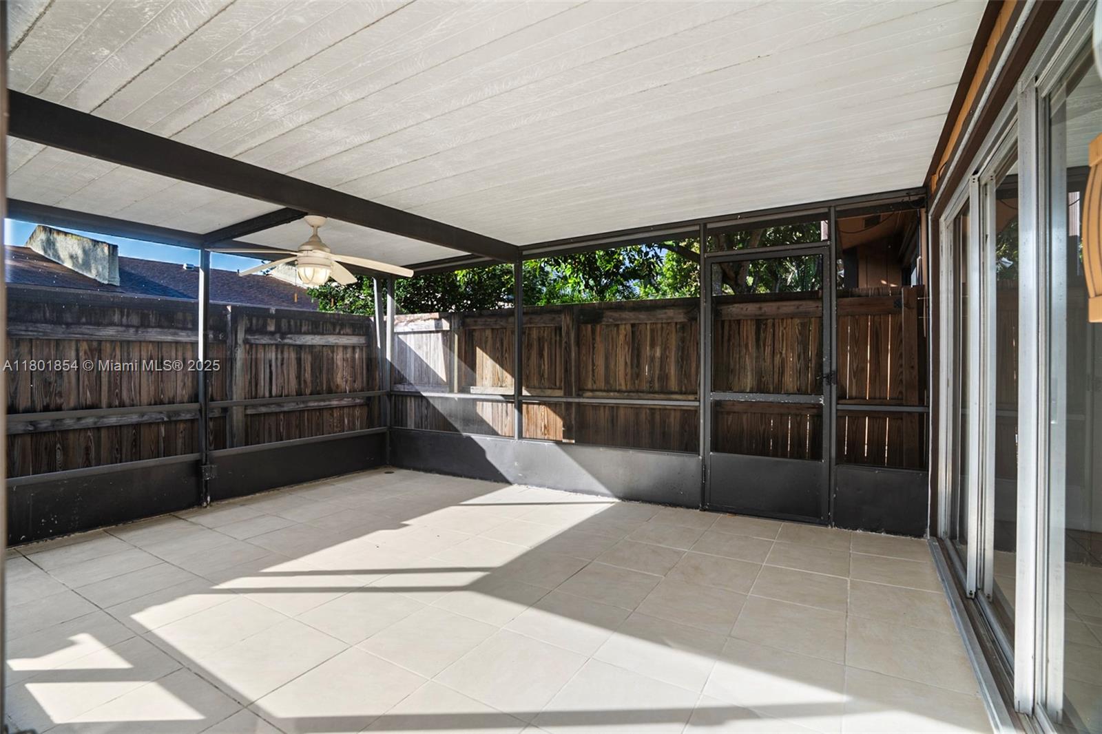 10300 Laurel Court, Pembroke Pines, Florida image 23