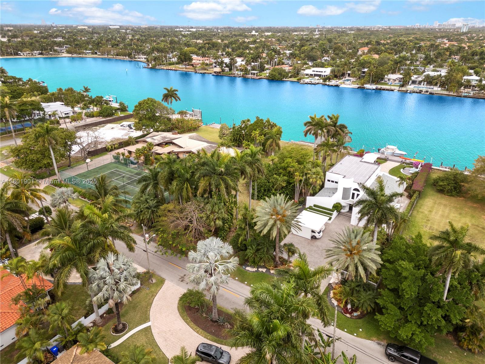 1018 S Northlake Dr, Hollywood, Florida image 5