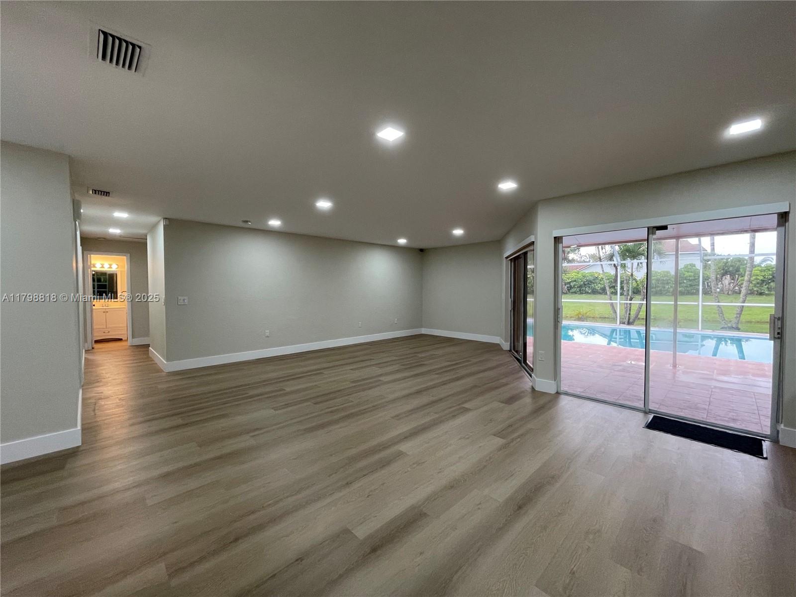 Property photo # 7