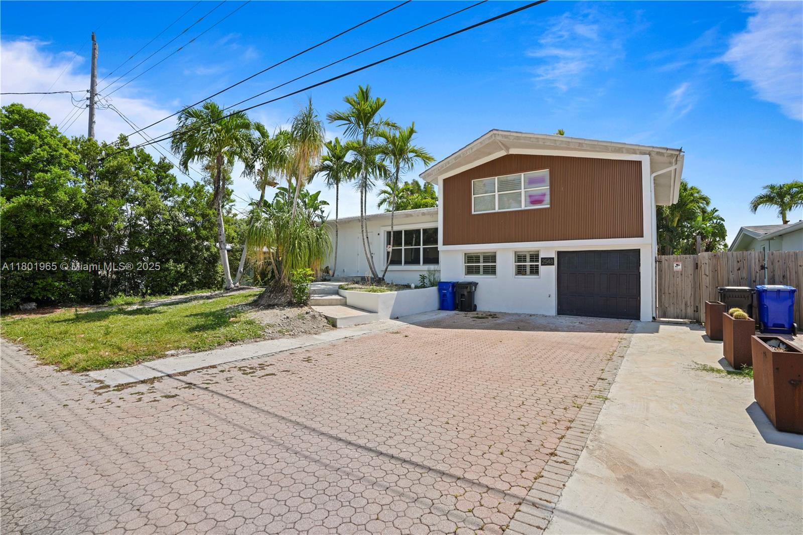 2548  Tortugas Ln  For Sale A11801965, FL