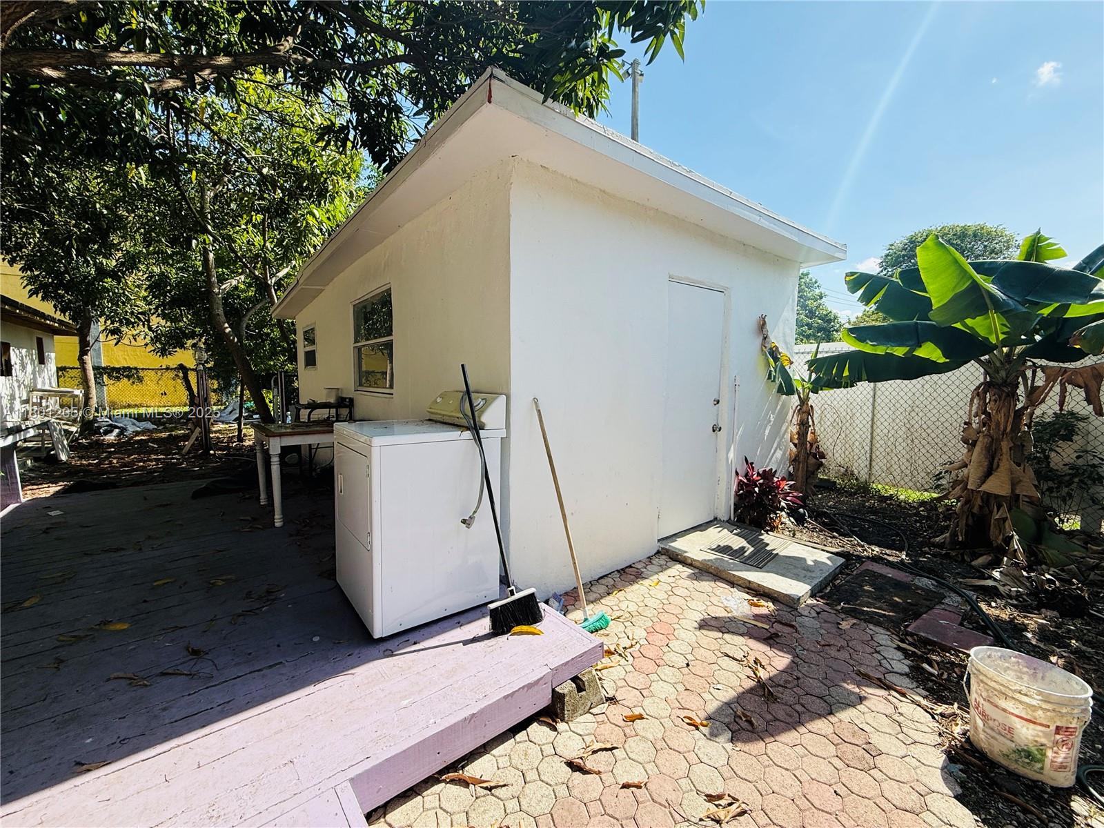 5834 SW 66th St, South Miami, Florida image 22