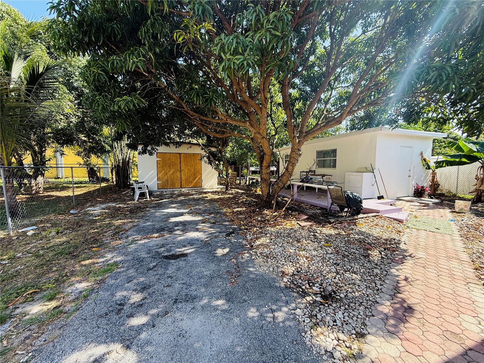 5834 SW 66th St, South Miami, Florida image 27