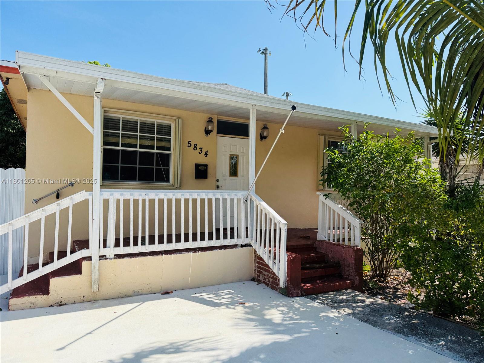 5834 SW 66th St, South Miami, Florida image 4