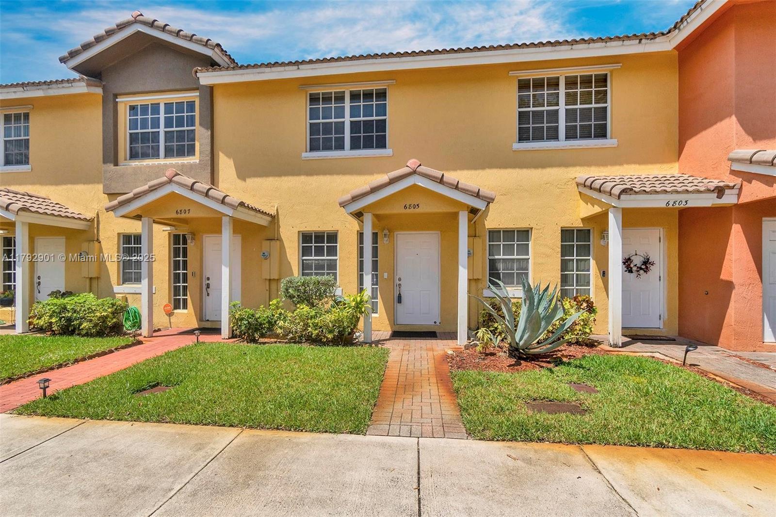6805 Sienna Club Pl, Lauderhill, Florida image 1