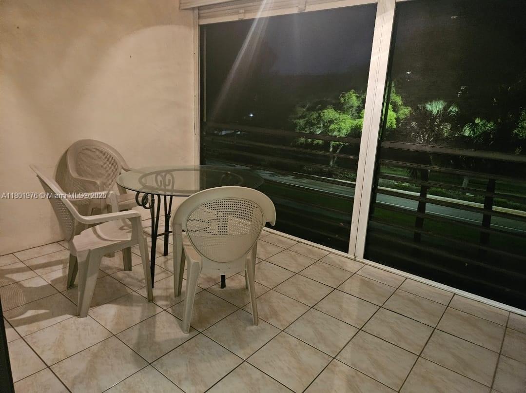 4940 E Sabal Palm Blvd #312, Tamarac, Florida image 6