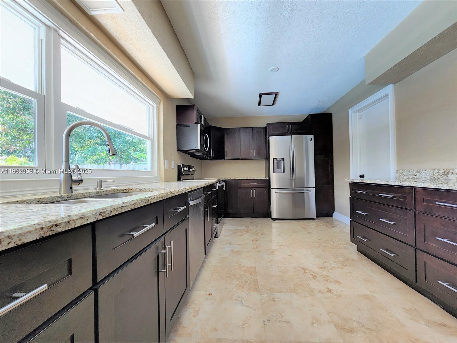 5840 NW 16th St, Sunrise, Florida image 6
