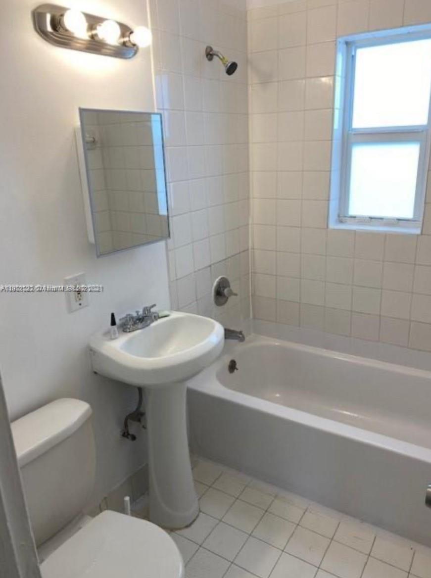 315 NW 84th Ter #315, Miami, Florida image 3
