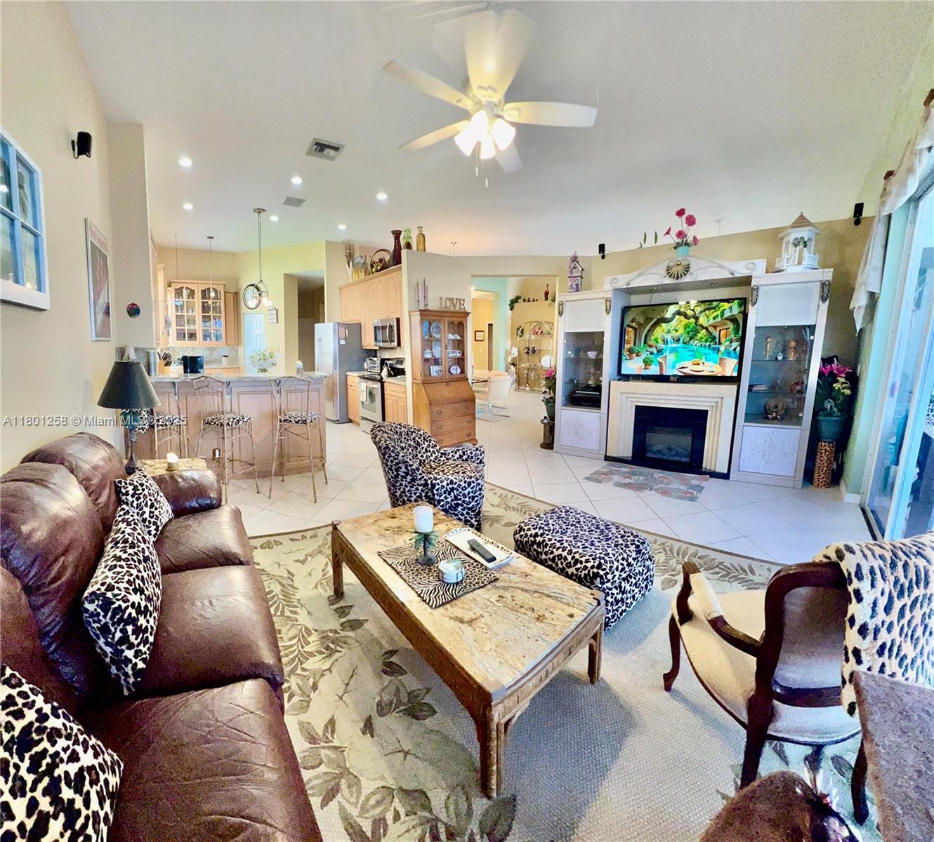 Listing Photo 8