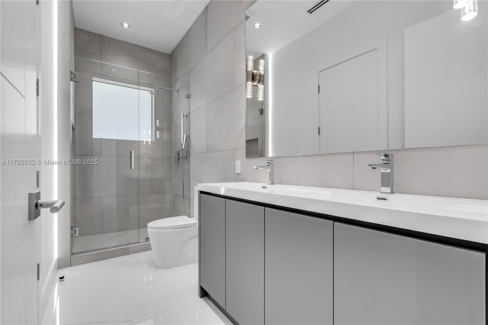 9928 NW 133rd St, Hialeah Gardens, Florida image 14