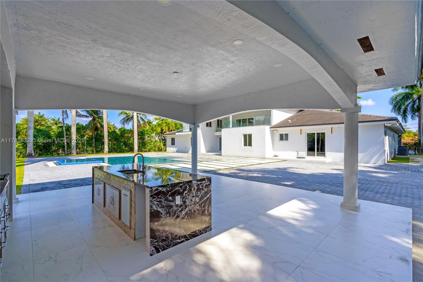 9928 NW 133rd St, Hialeah Gardens, Florida image 35