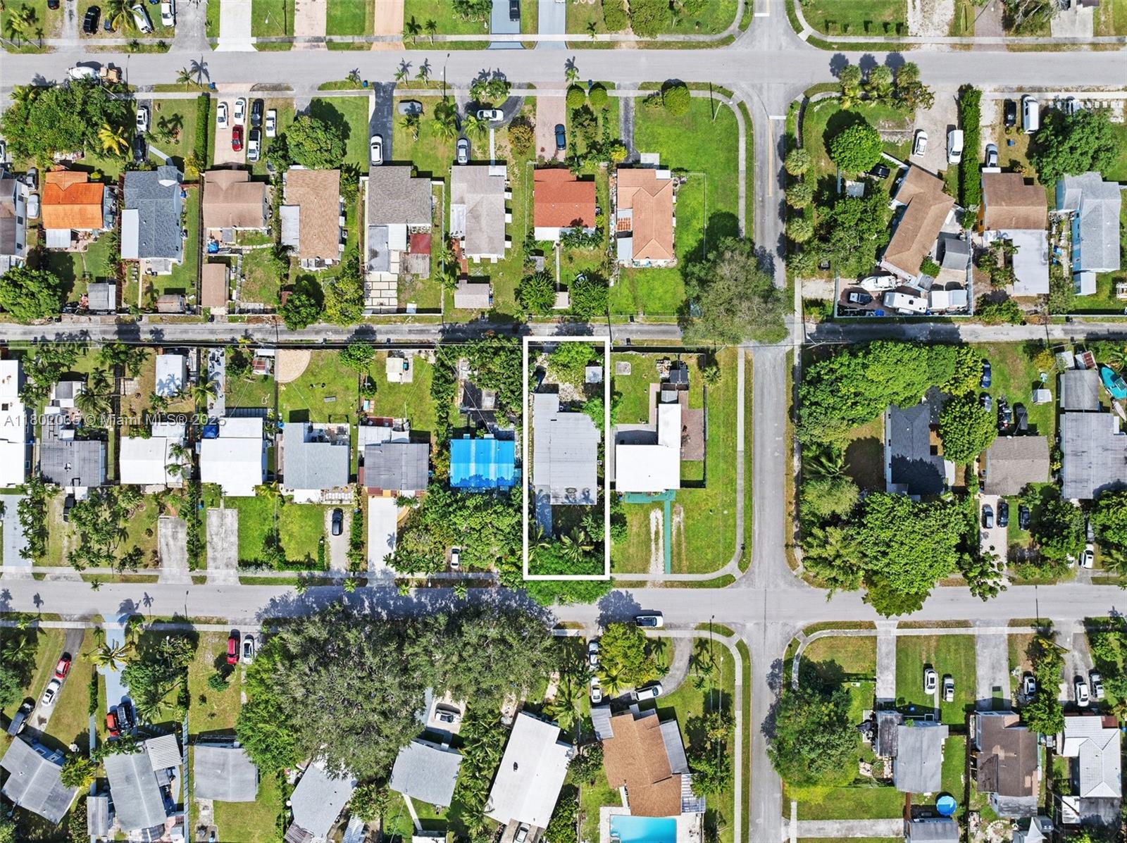 1787 NE 179th St, North Miami Beach, Florida image 27