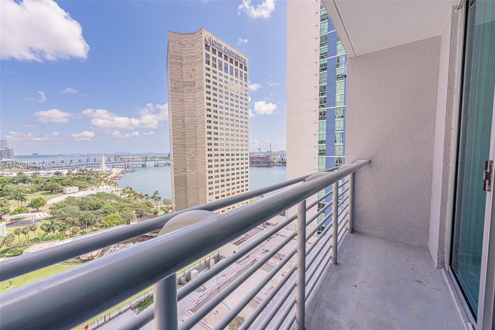 325 S Biscayne Blvd #2020, Miami FL 33131