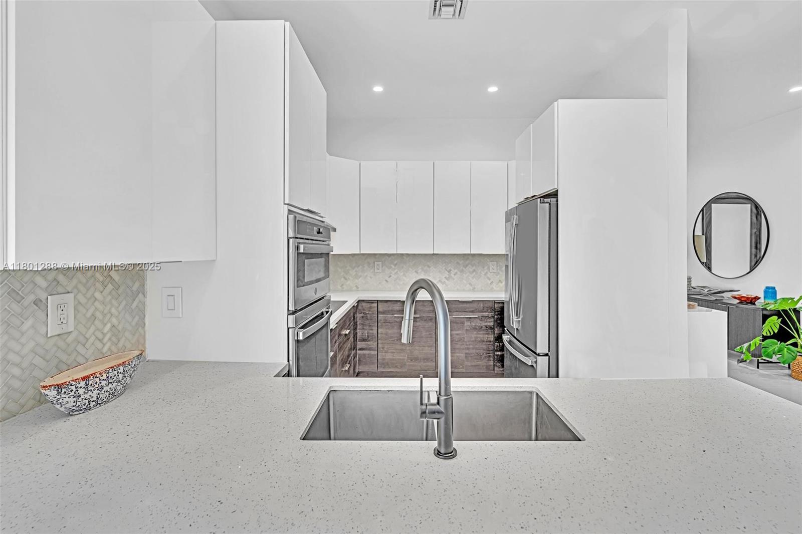 3268 SW 23rd Ter, Miami, Florida image 35