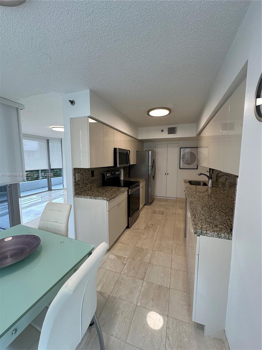 3600 N Mystic Pointe Dr #707, Aventura FL 33180