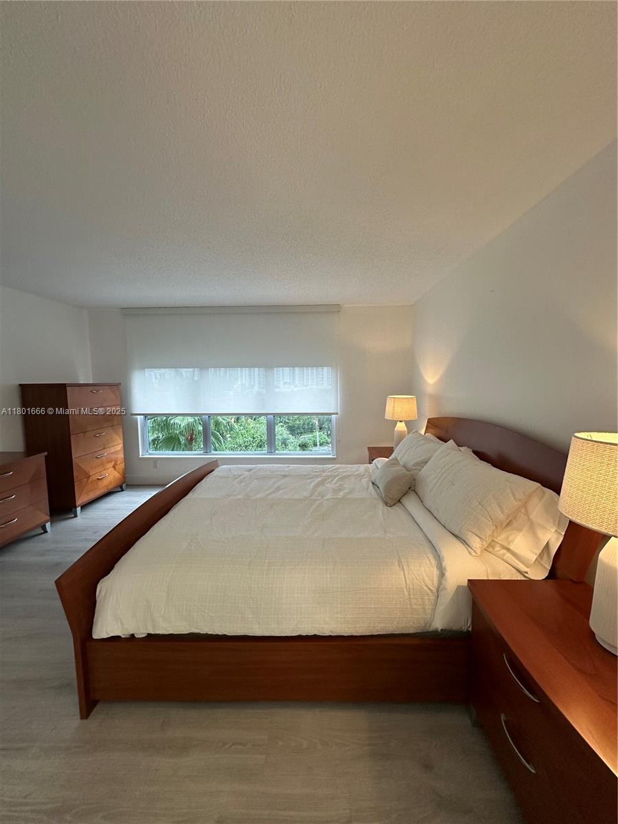 3600 N Mystic Pointe Dr #707, Aventura FL 33180