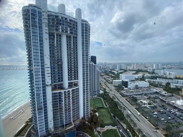 Apartamento en Alquiler en Sunny Isles Beach, FL