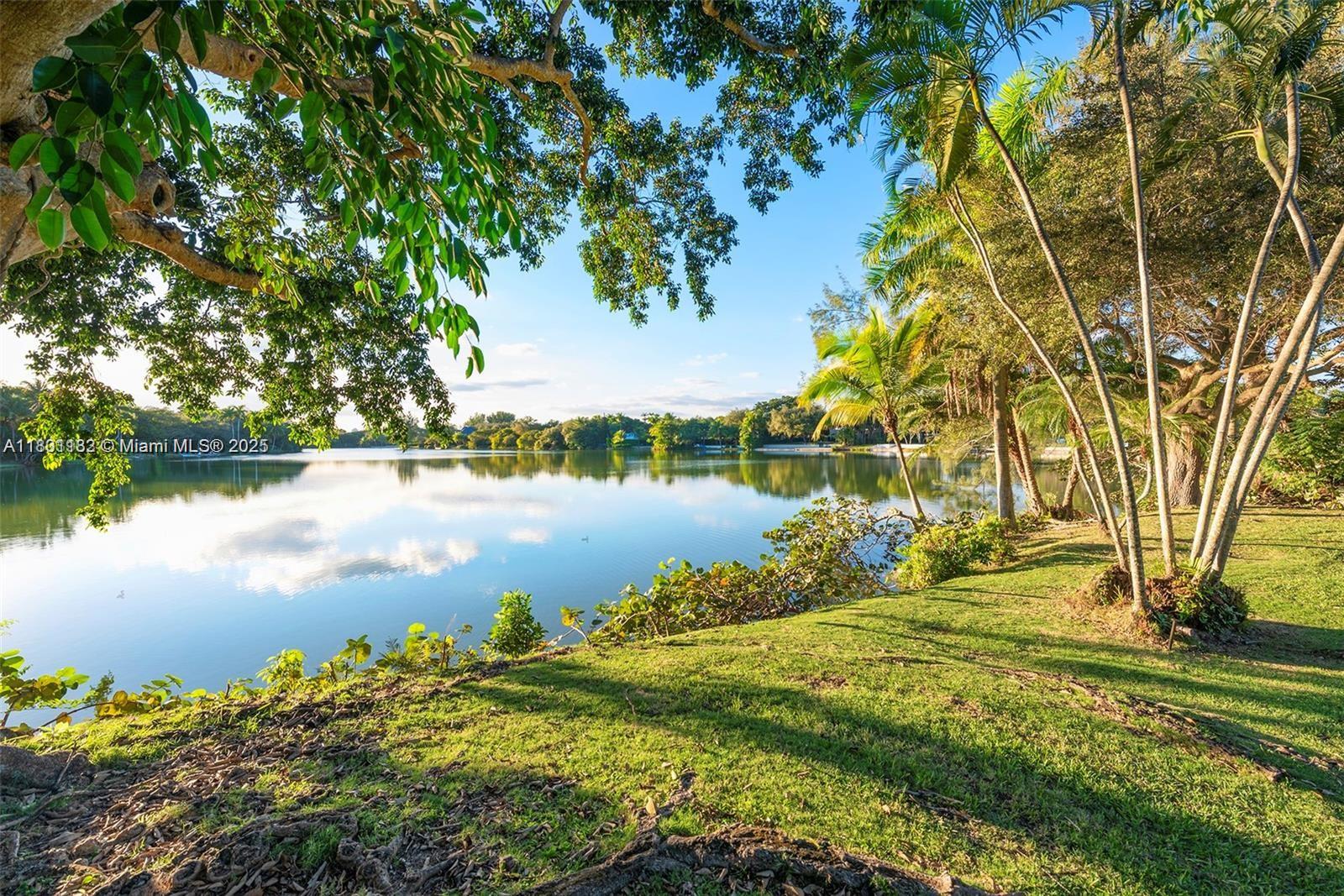 9000 School House Rd, Coral Gables, Florida image 1