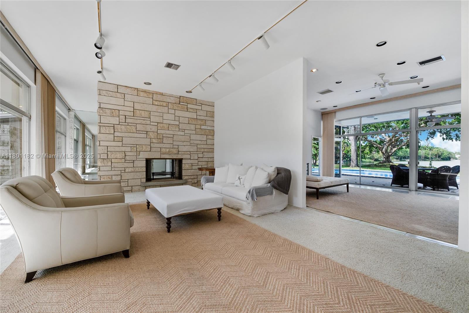 9000 School House Rd, Coral Gables, Florida image 10