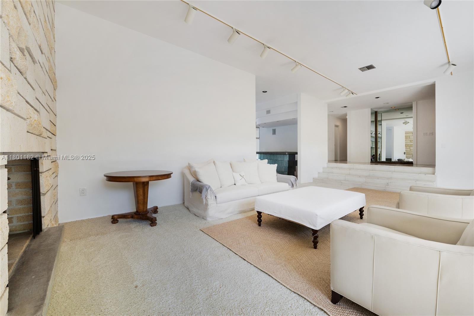 9000 School House Rd, Coral Gables, Florida image 11