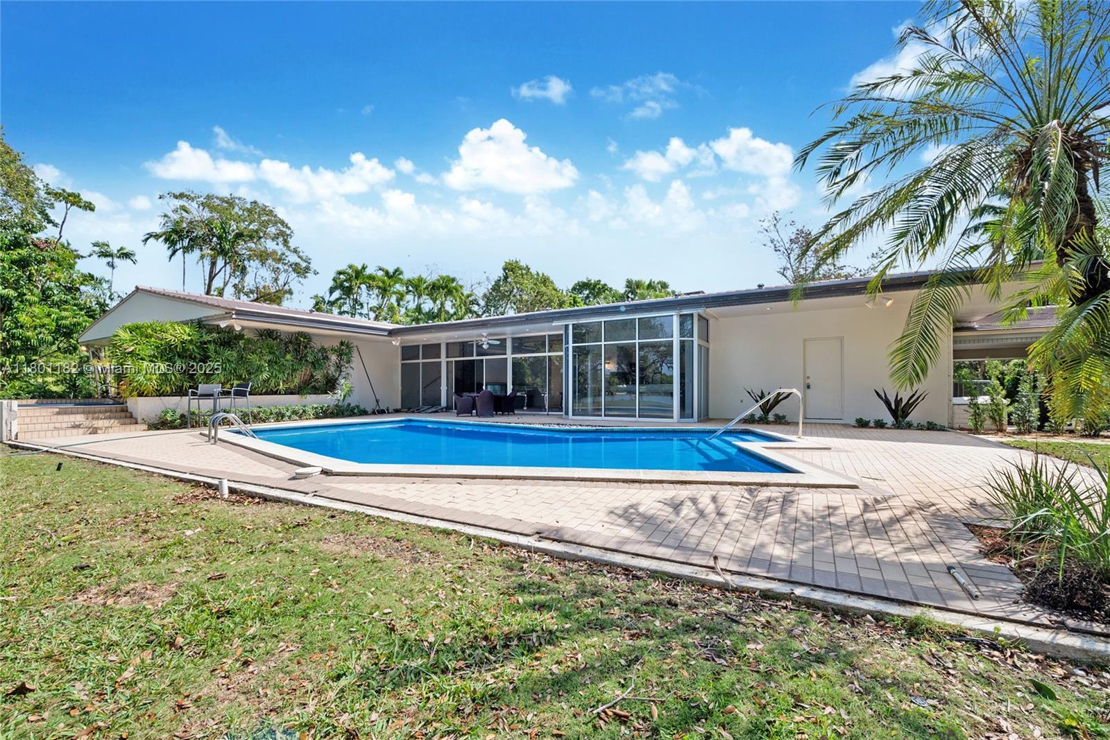 9000 School House Rd, Coral Gables, Florida image 23