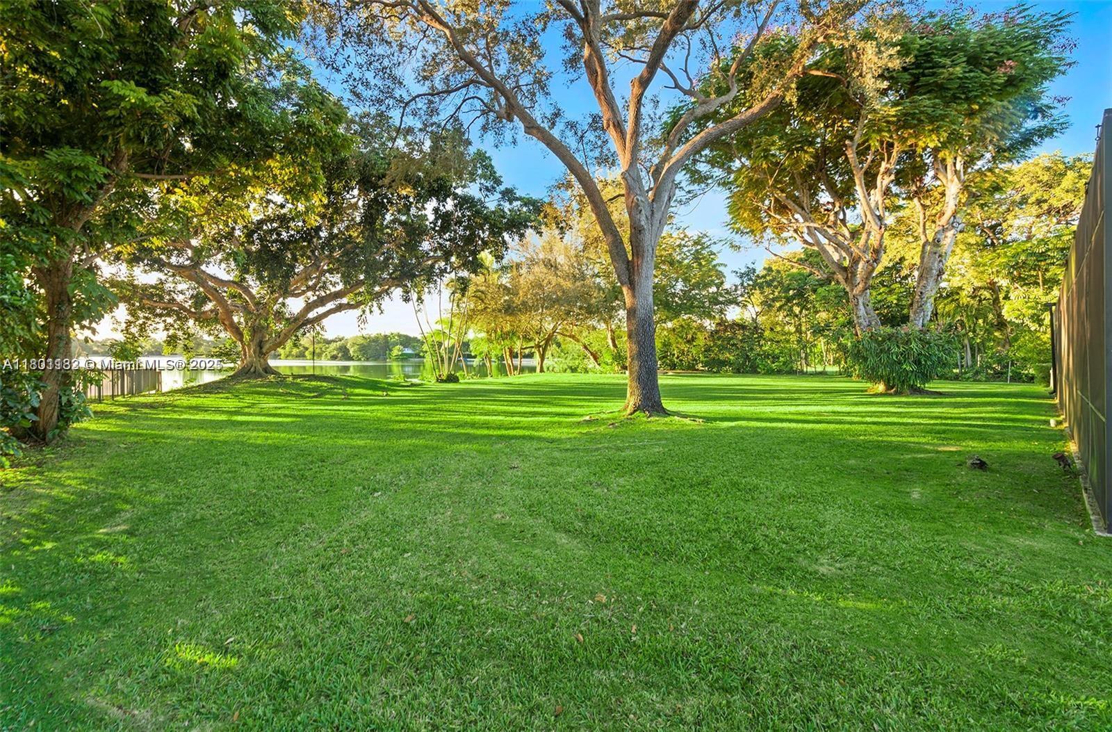 9000 School House Rd, Coral Gables, Florida image 3