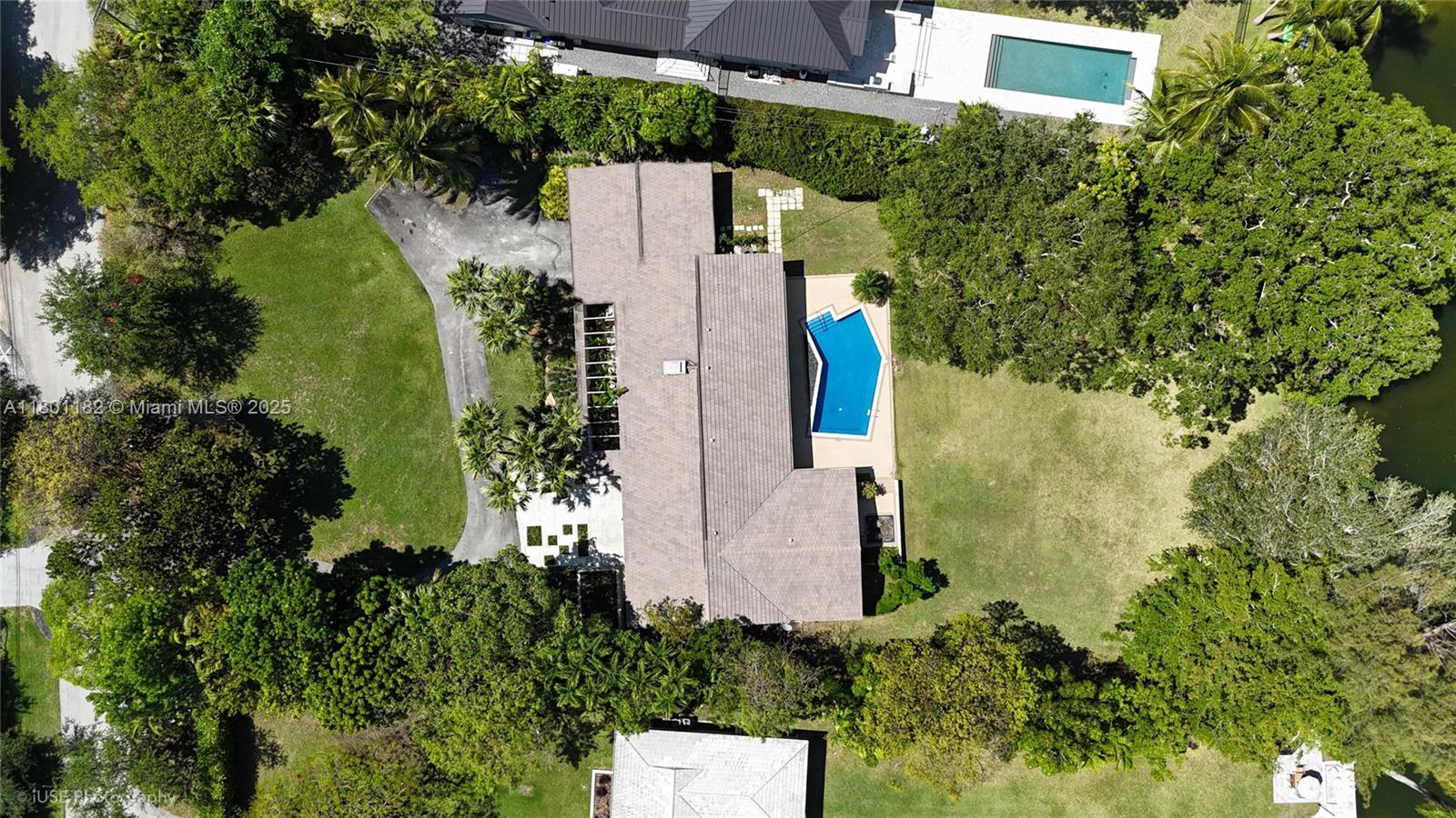 9000 School House Rd, Coral Gables, Florida image 6