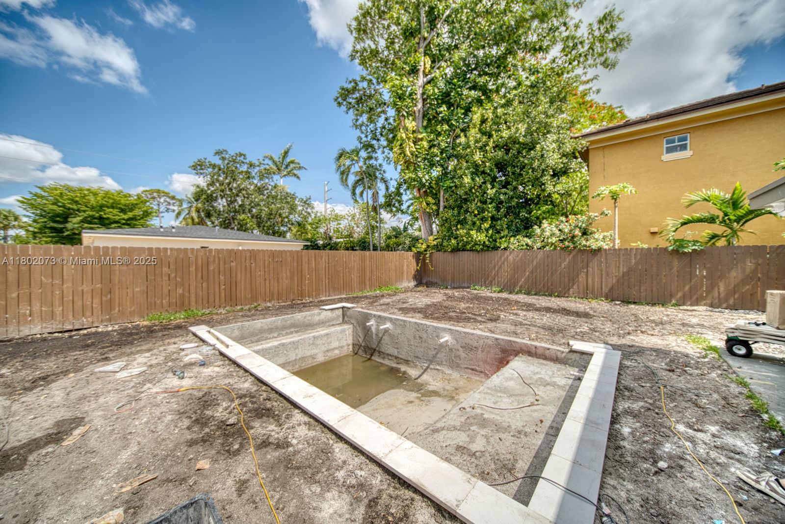 Established Fully License And Insured Pool/Spa Business For Sale