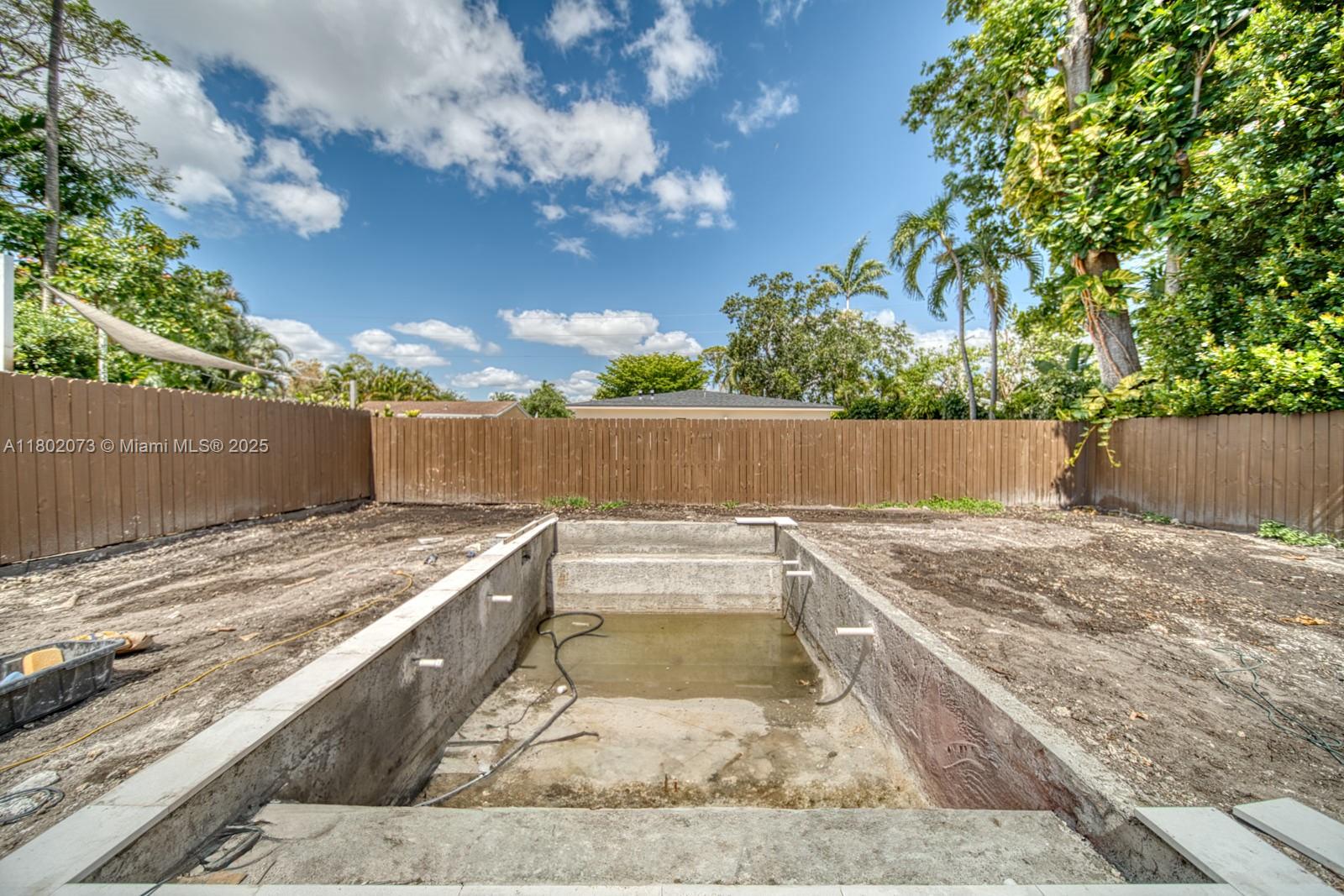 Established Fully License And Insured Pool/Spa Business For Sale