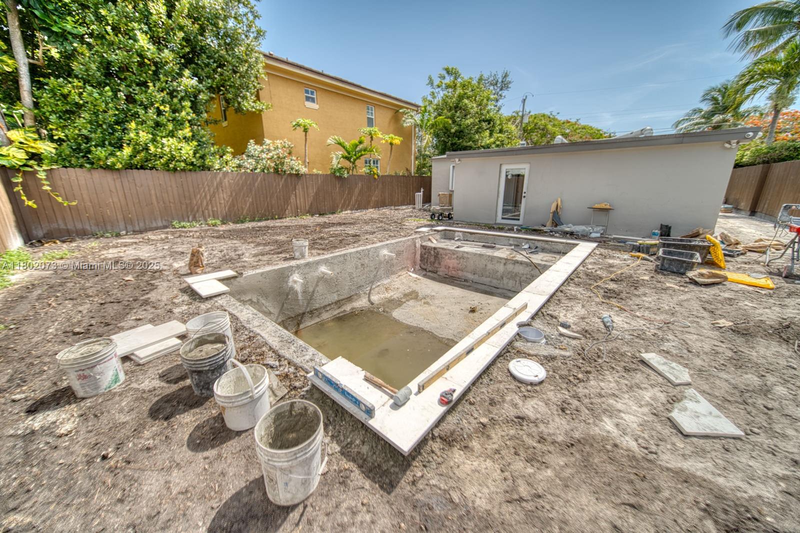 Established Fully License And Insured Pool/Spa Business For Sale