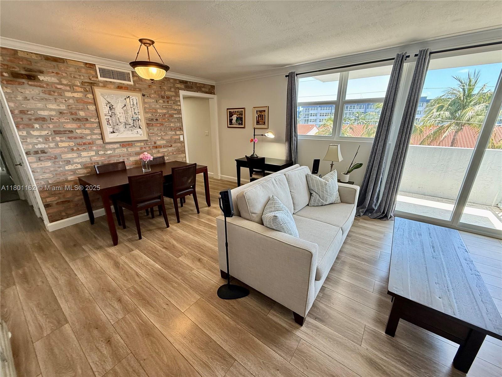16518 26th Ave Unit 405, North Miami Beach, Florida 33160
